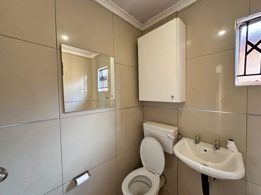 To Let 2 Bedroom Property for Rent in Protea Glen Gauteng