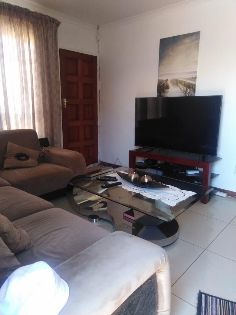 To Let 2 Bedroom Property for Rent in Protea Glen Gauteng