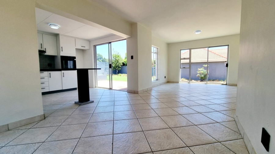 To Let 4 Bedroom Property for Rent in Equestria Gauteng