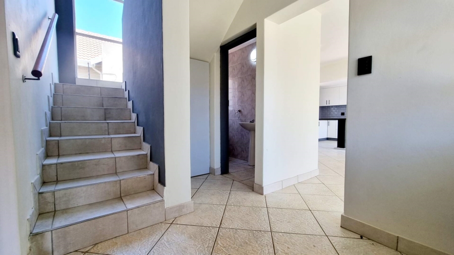 To Let 4 Bedroom Property for Rent in Equestria Gauteng