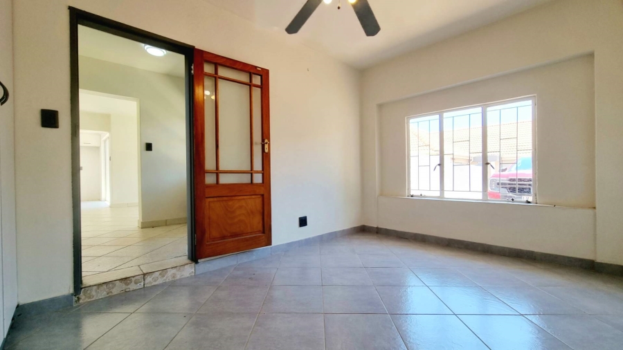 To Let 4 Bedroom Property for Rent in Equestria Gauteng