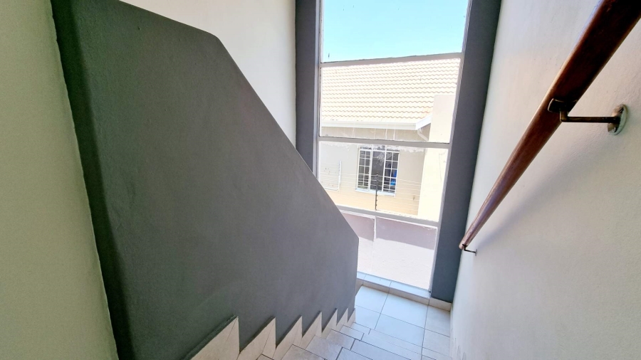 To Let 4 Bedroom Property for Rent in Equestria Gauteng