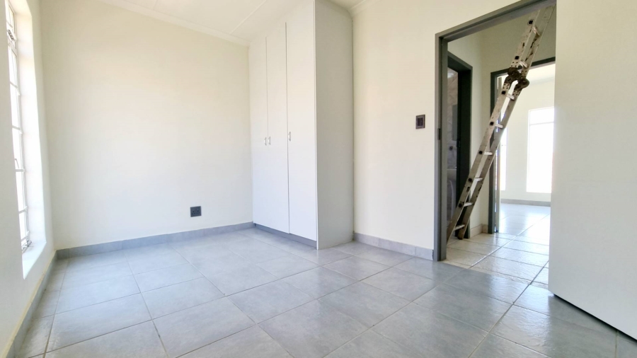 To Let 4 Bedroom Property for Rent in Equestria Gauteng