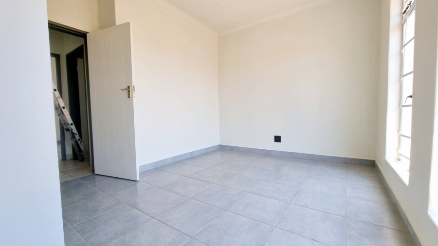 To Let 4 Bedroom Property for Rent in Equestria Gauteng