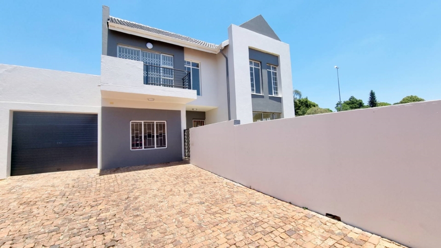 To Let 4 Bedroom Property for Rent in Equestria Gauteng