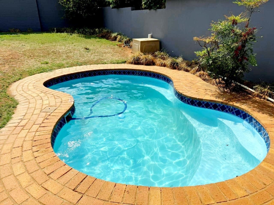To Let 4 Bedroom Property for Rent in Equestria Gauteng