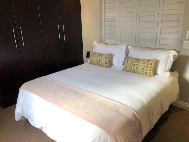 To Let 2 Bedroom Property for Rent in Sandhurst Gauteng