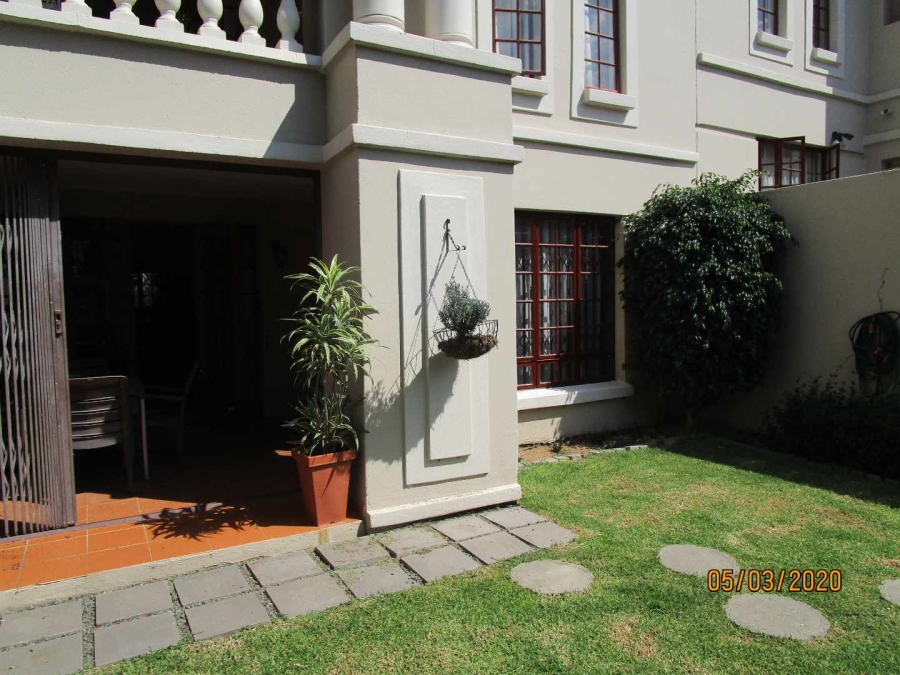 2 Bedroom Property for Sale in Morningside Gauteng