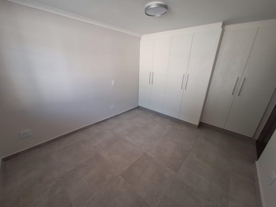 To Let 2 Bedroom Property for Rent in Fontainebleau Gauteng