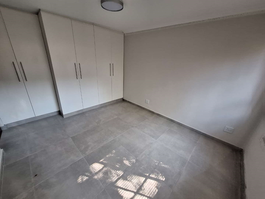 To Let 2 Bedroom Property for Rent in Fontainebleau Gauteng
