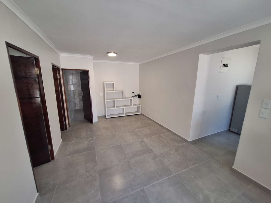 To Let 2 Bedroom Property for Rent in Fontainebleau Gauteng
