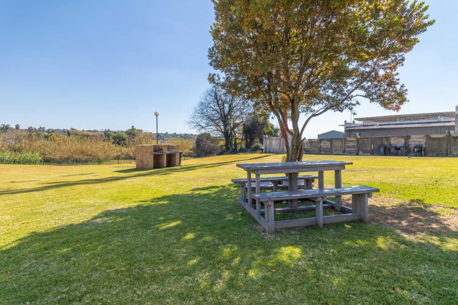 2 Bedroom Property for Sale in Weltevreden Park Gauteng