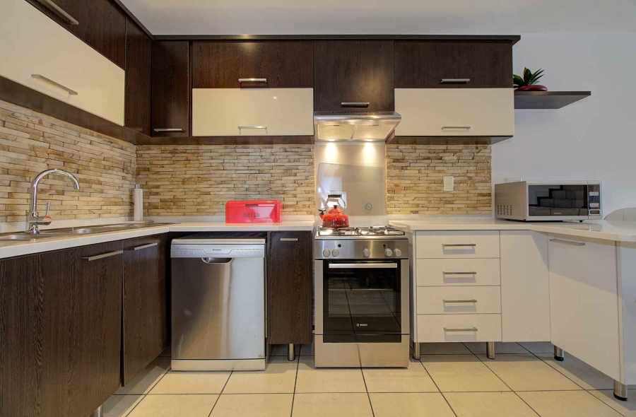 3 Bedroom Property for Sale in Sonneglans Gauteng