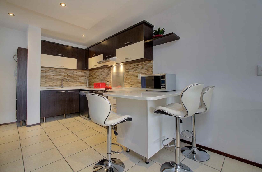 3 Bedroom Property for Sale in Sonneglans Gauteng