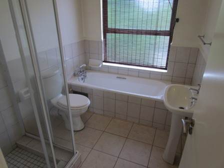 To Let 2 Bedroom Property for Rent in Magaliessig Gauteng