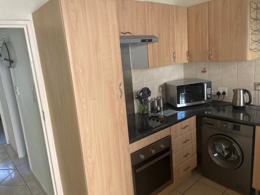 To Let 2 Bedroom Property for Rent in Sandown Gauteng