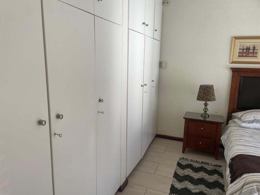 To Let 2 Bedroom Property for Rent in Sandown Gauteng