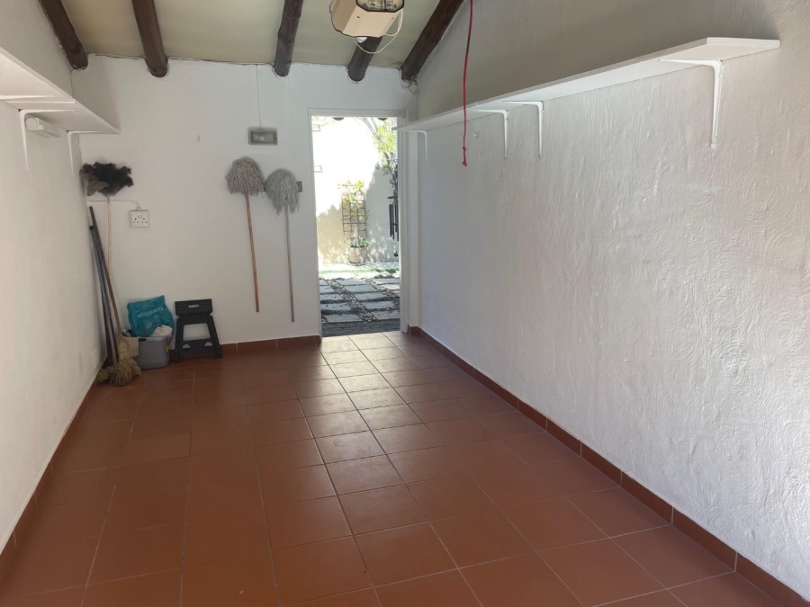 To Let 2 Bedroom Property for Rent in Sandown Gauteng