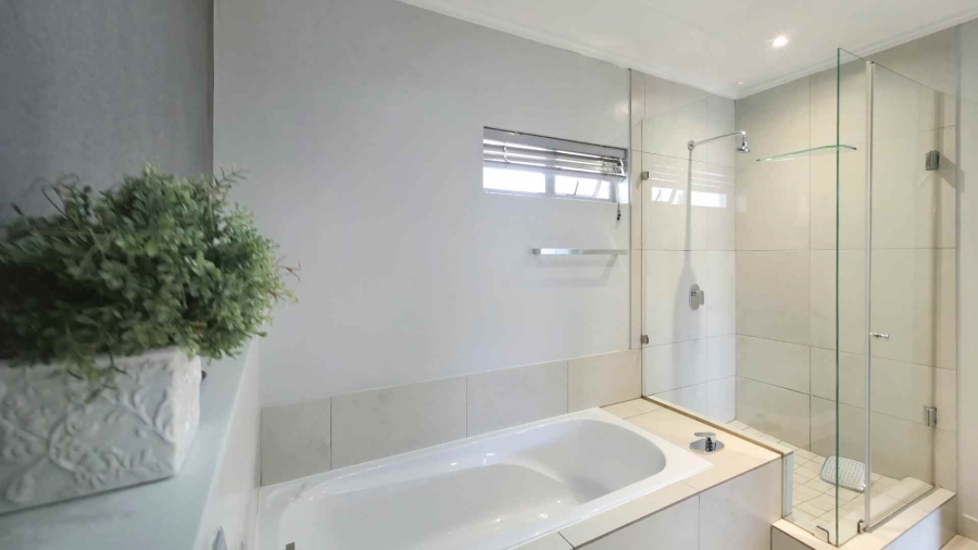 2 Bedroom Property for Sale in Sandown Gauteng