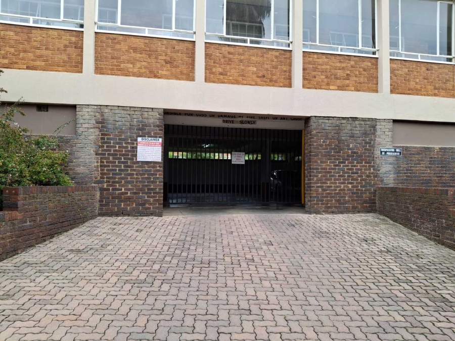 To Let 3 Bedroom Property for Rent in Illovo Gauteng