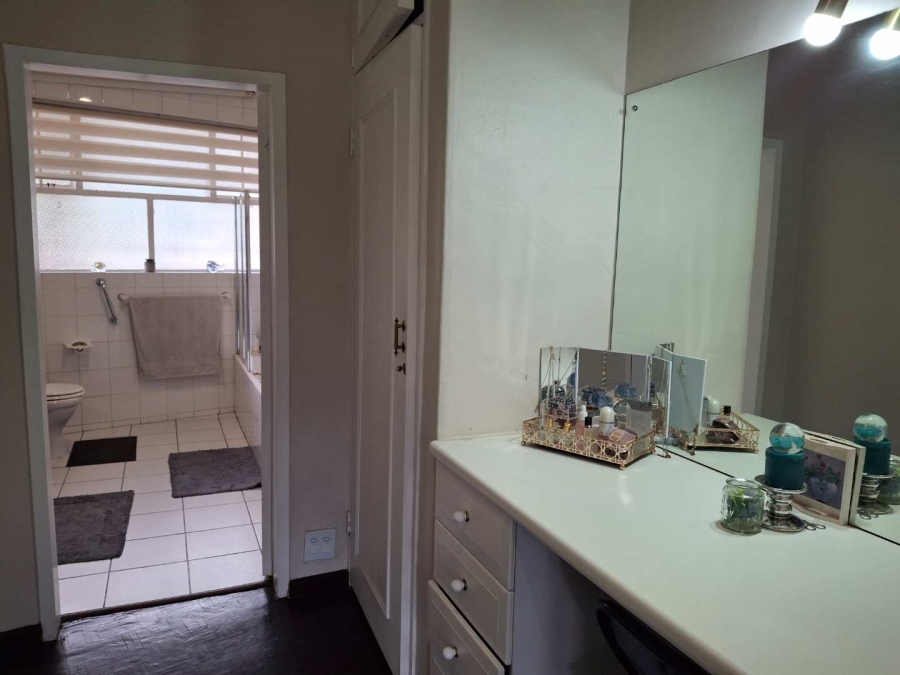 To Let 3 Bedroom Property for Rent in Illovo Gauteng