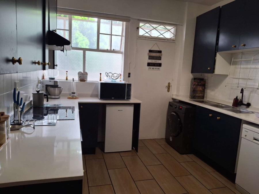 To Let 3 Bedroom Property for Rent in Illovo Gauteng
