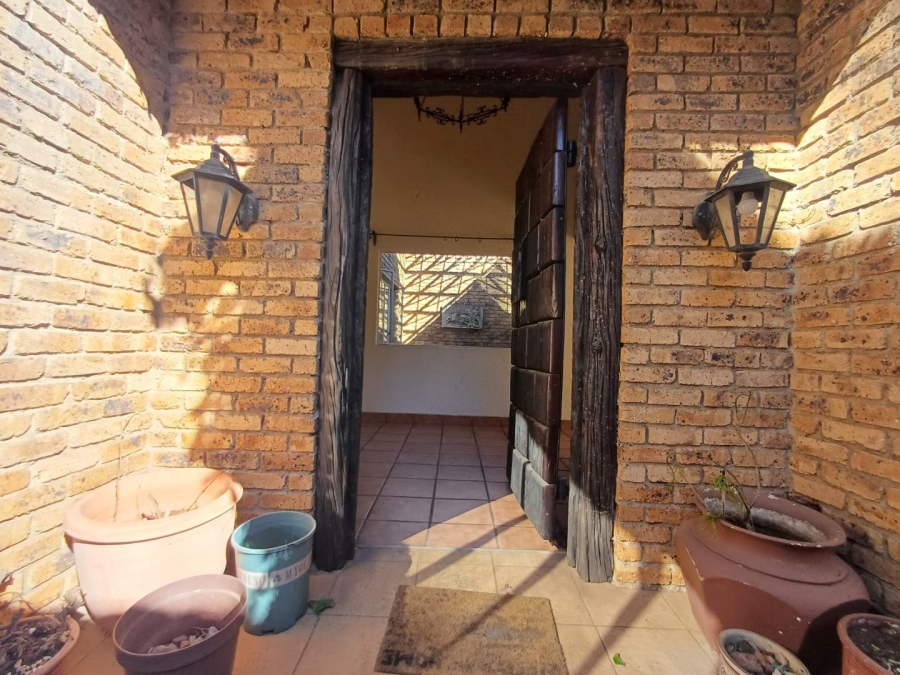 To Let 3 Bedroom Property for Rent in Melrose Gauteng