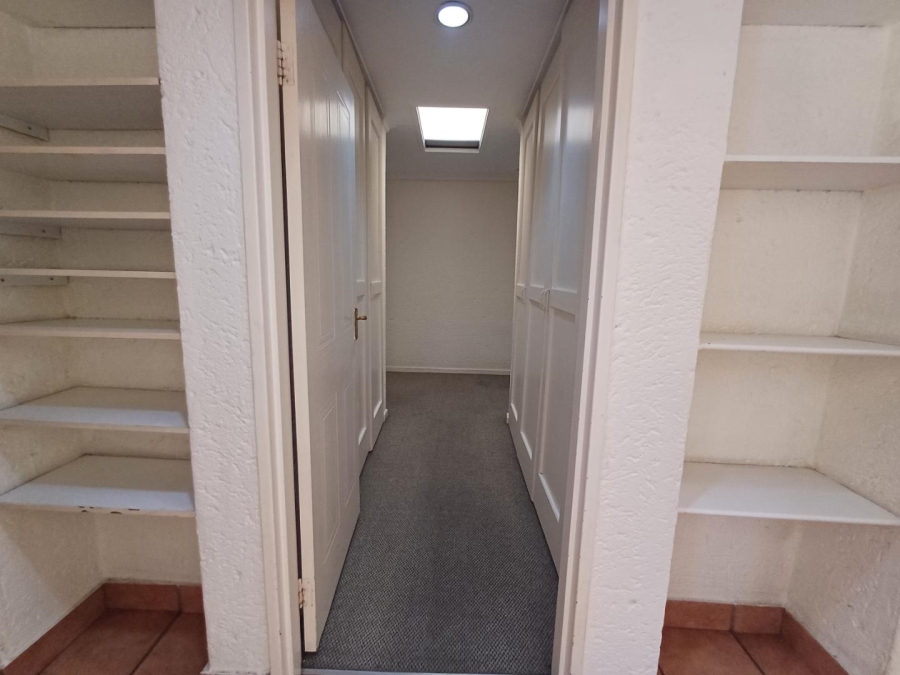 To Let 3 Bedroom Property for Rent in Melrose Gauteng