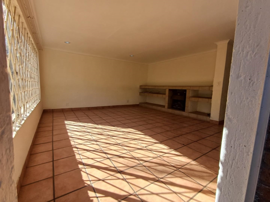 To Let 3 Bedroom Property for Rent in Melrose Gauteng