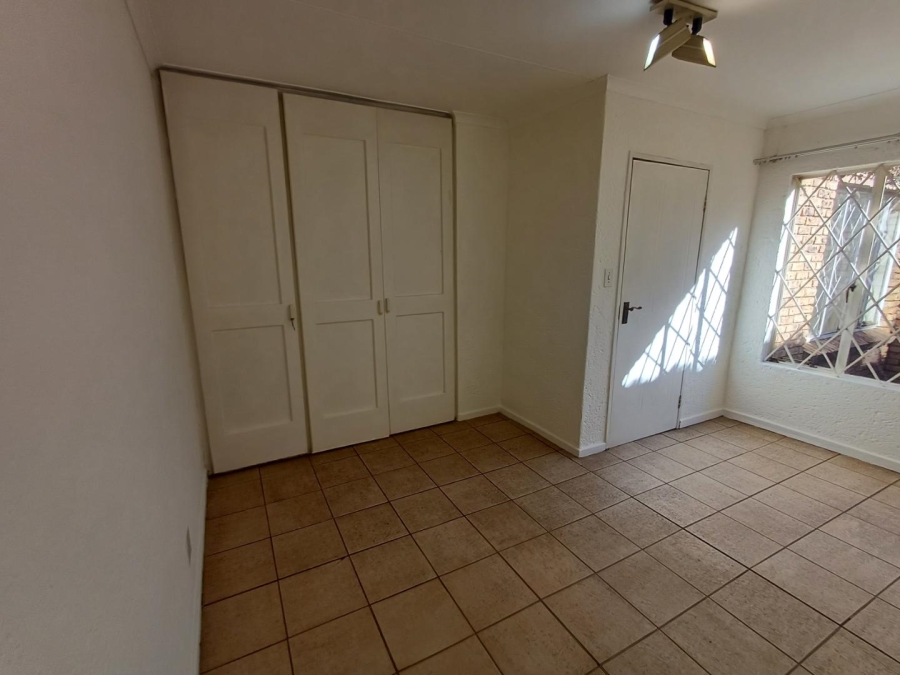 To Let 3 Bedroom Property for Rent in Melrose Gauteng