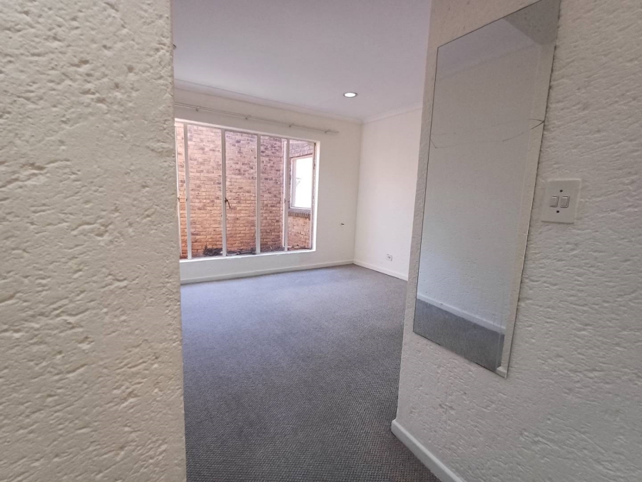 To Let 3 Bedroom Property for Rent in Melrose Gauteng