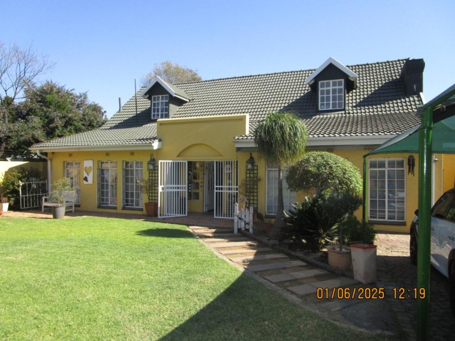 5 Bedroom Property for Sale in Meadowbrook Gauteng