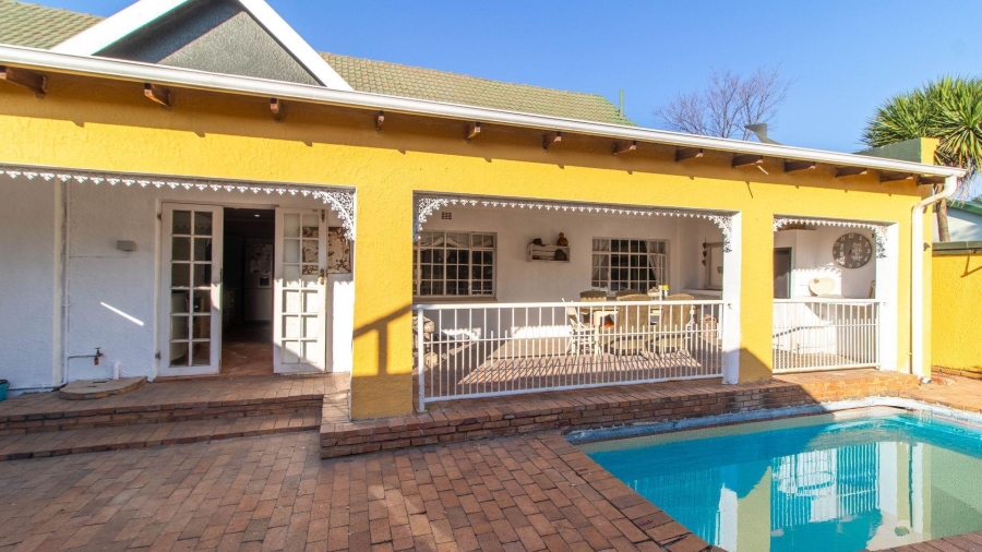 5 Bedroom Property for Sale in Meadowbrook Gauteng