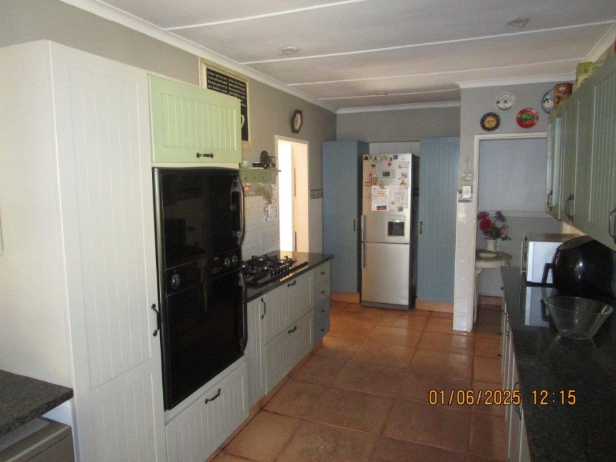 5 Bedroom Property for Sale in Meadowbrook Gauteng
