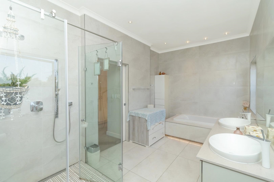 To Let 5 Bedroom Property for Rent in Kyalami Estates Gauteng