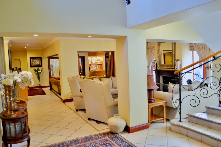 To Let 4 Bedroom Property for Rent in Woodhill Estate Gauteng