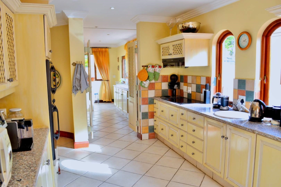 To Let 4 Bedroom Property for Rent in Woodhill Estate Gauteng