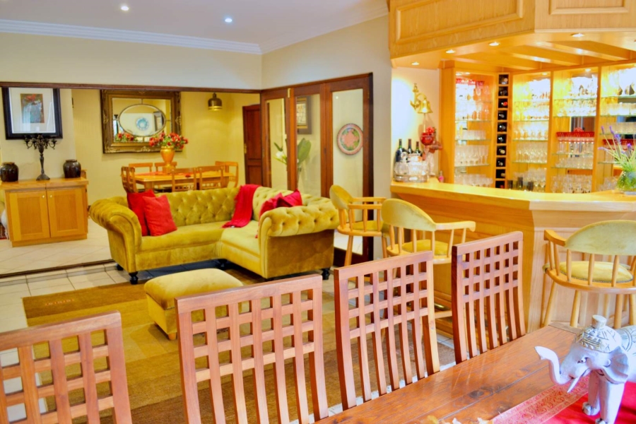 To Let 4 Bedroom Property for Rent in Woodhill Estate Gauteng