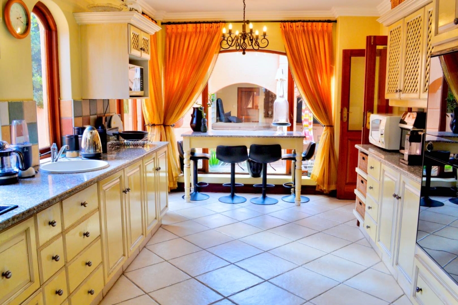 To Let 4 Bedroom Property for Rent in Woodhill Estate Gauteng
