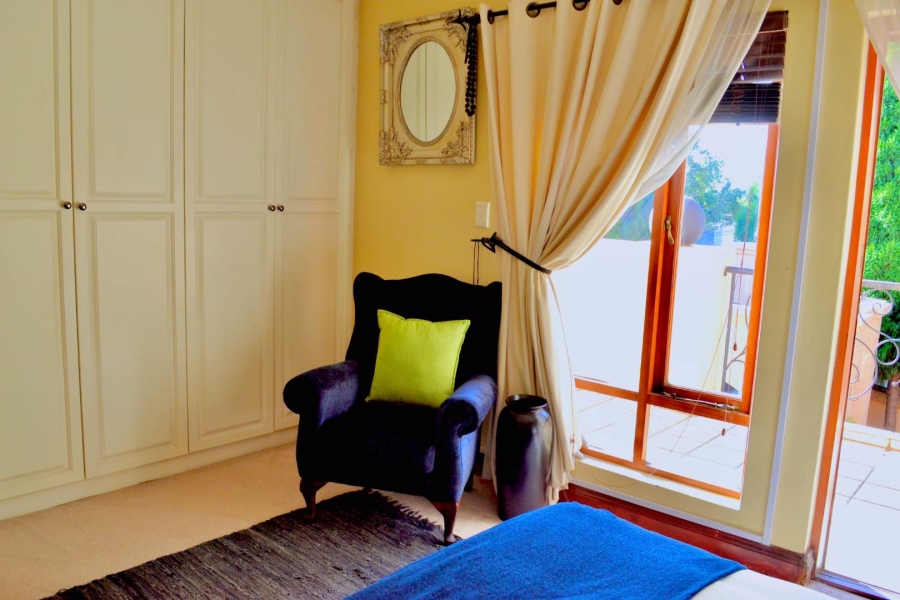 To Let 4 Bedroom Property for Rent in Woodhill Estate Gauteng