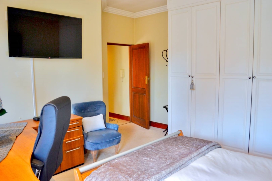 To Let 4 Bedroom Property for Rent in Woodhill Estate Gauteng