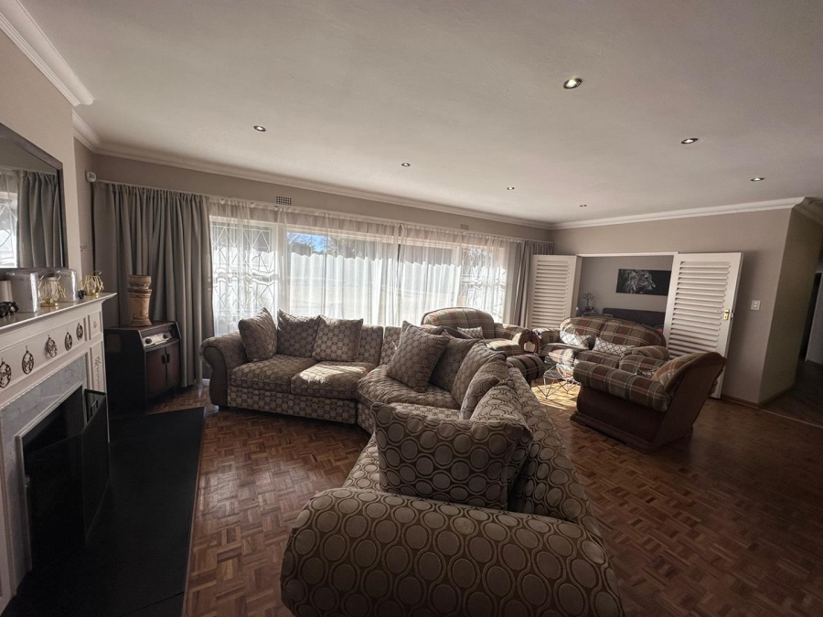 To Let 4 Bedroom Property for Rent in Florida Park Gauteng