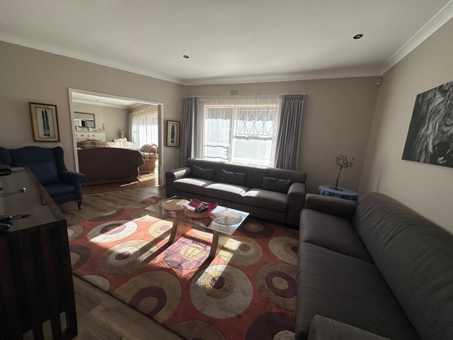 To Let 4 Bedroom Property for Rent in Florida Park Gauteng