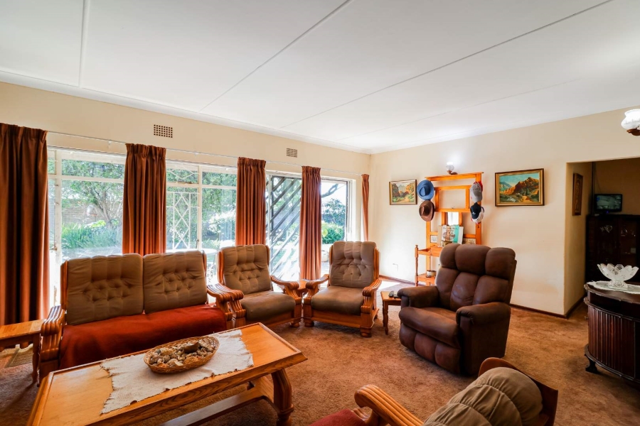 4 Bedroom Property for Sale in Discovery Gauteng