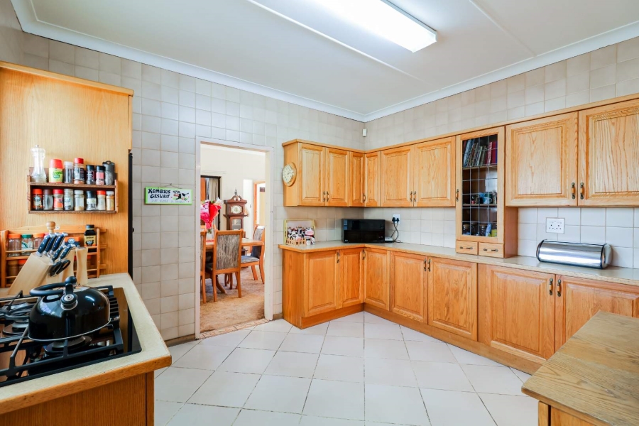 4 Bedroom Property for Sale in Discovery Gauteng