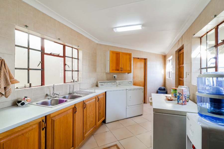 4 Bedroom Property for Sale in Discovery Gauteng
