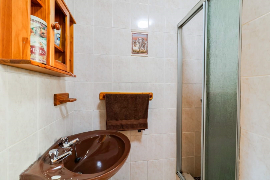 4 Bedroom Property for Sale in Discovery Gauteng