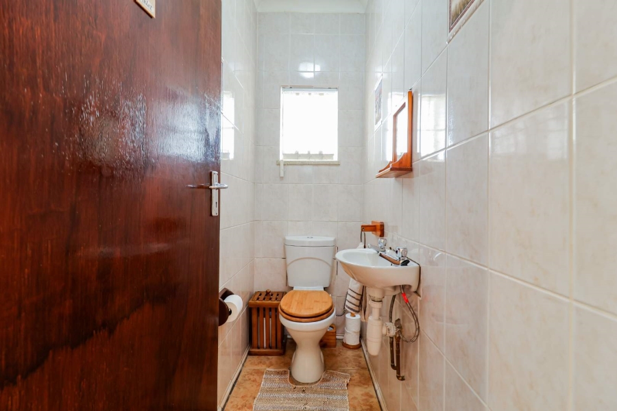 4 Bedroom Property for Sale in Discovery Gauteng