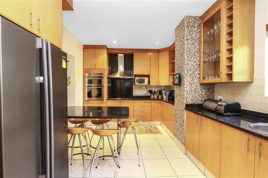 To Let 5 Bedroom Property for Rent in Sandton Central Gauteng