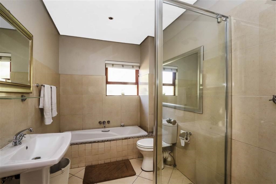 To Let 5 Bedroom Property for Rent in Sandton Central Gauteng